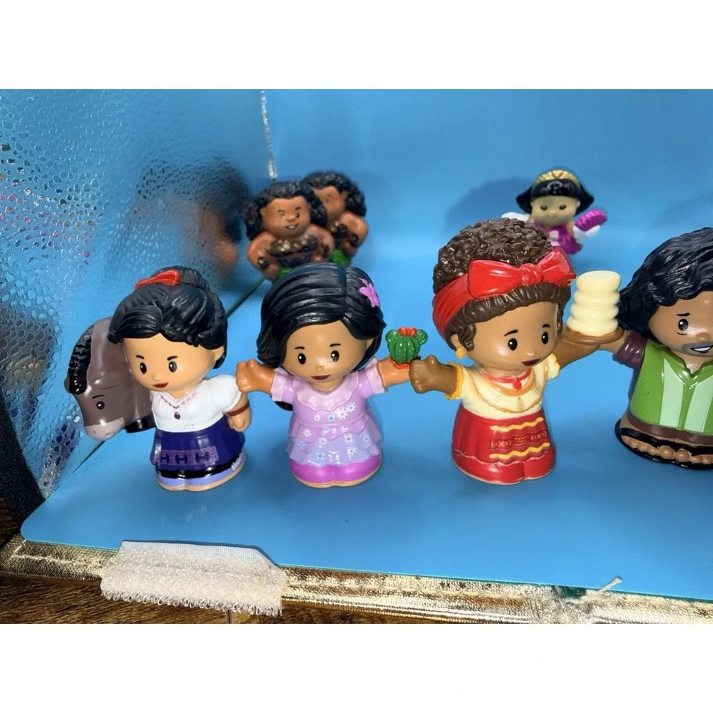 Fisher Price Little People Mixed Lot 31 Figures Dog Police Car Disney DC Encanto